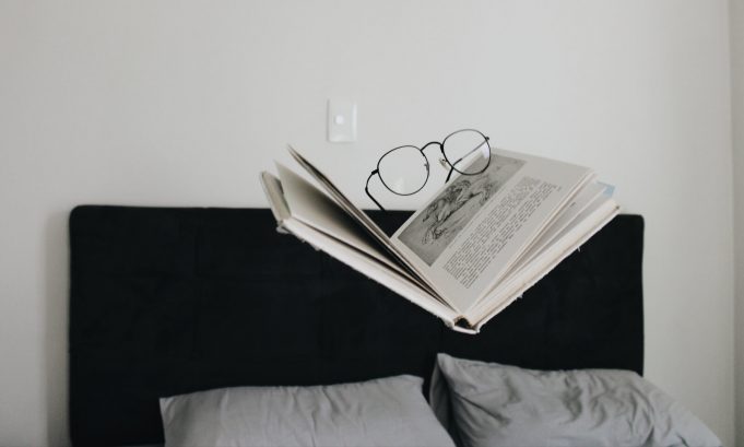 What Do SEOs And Pick-Up Artists Have In Common? A clock sitting on top of a bed