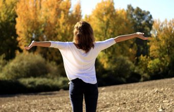 NLP Exercises That Make You A Better Version Of Yourself A person throwing a frisbee