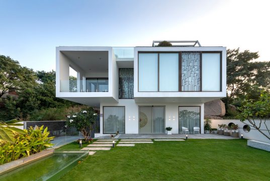 Sell Your Home Through an Auction Home photo