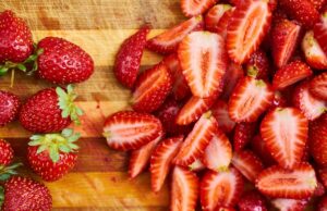 Essential need to be fit and healthy Strawberries Red Sliced Fruits Sliced Strawberries