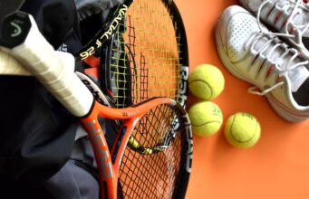 ERGONOMIC ACCESSORIES FOR HEALTHY GAMING Tennis Racket Tennis Balls Equipment Exercise